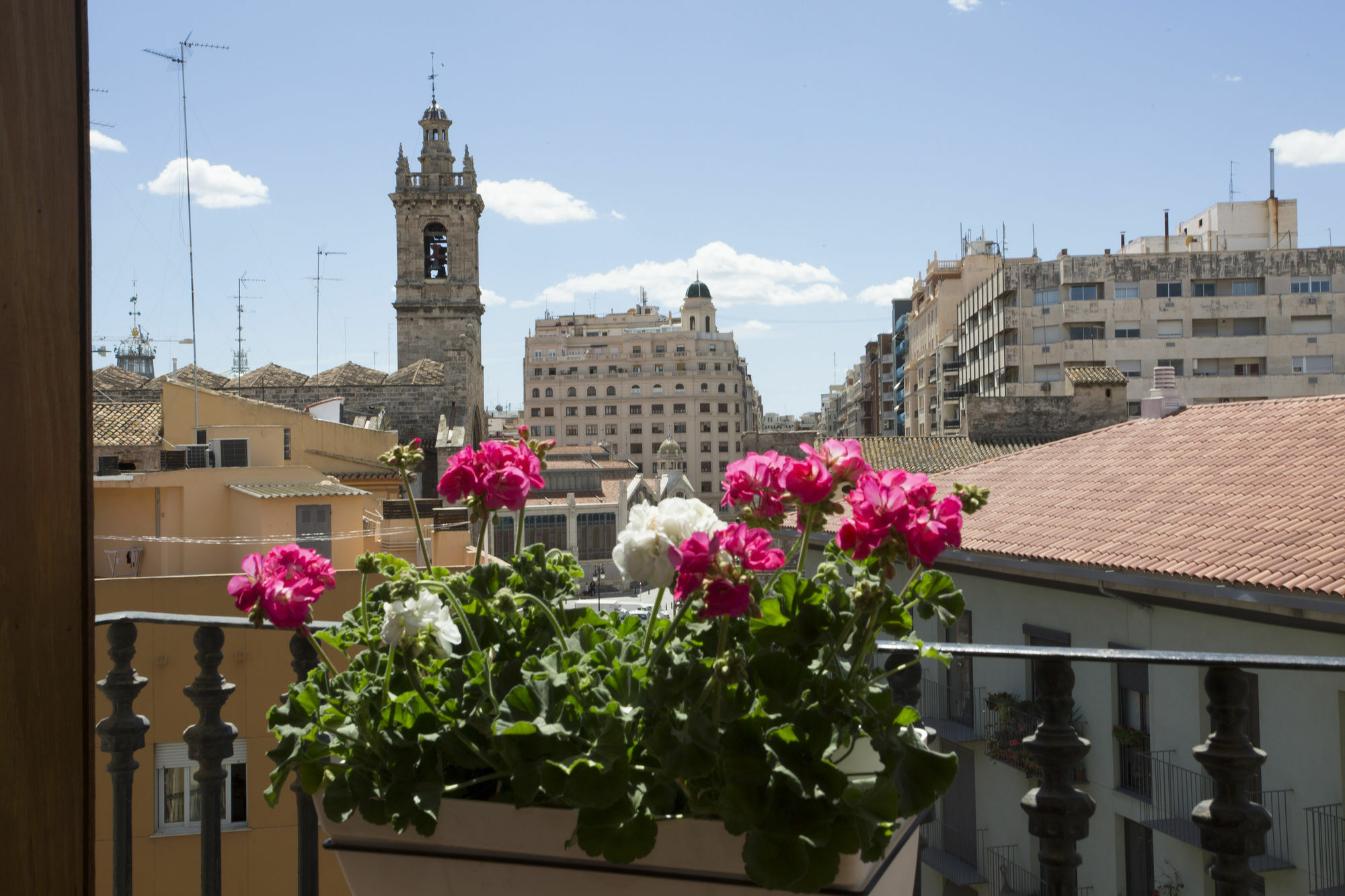 Singularstays Plaza Del Mercado Valencia Exterior foto